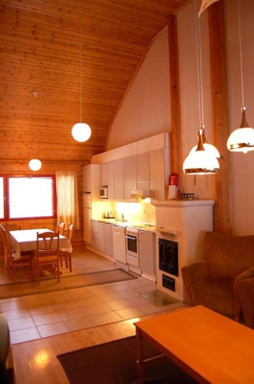 Lomaperkkioe Apartments Вуокати Стая снимка